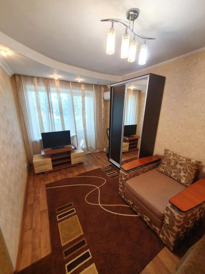 Apartment On Tarkovskogo 2 Кропивницкий Экстерьер фото